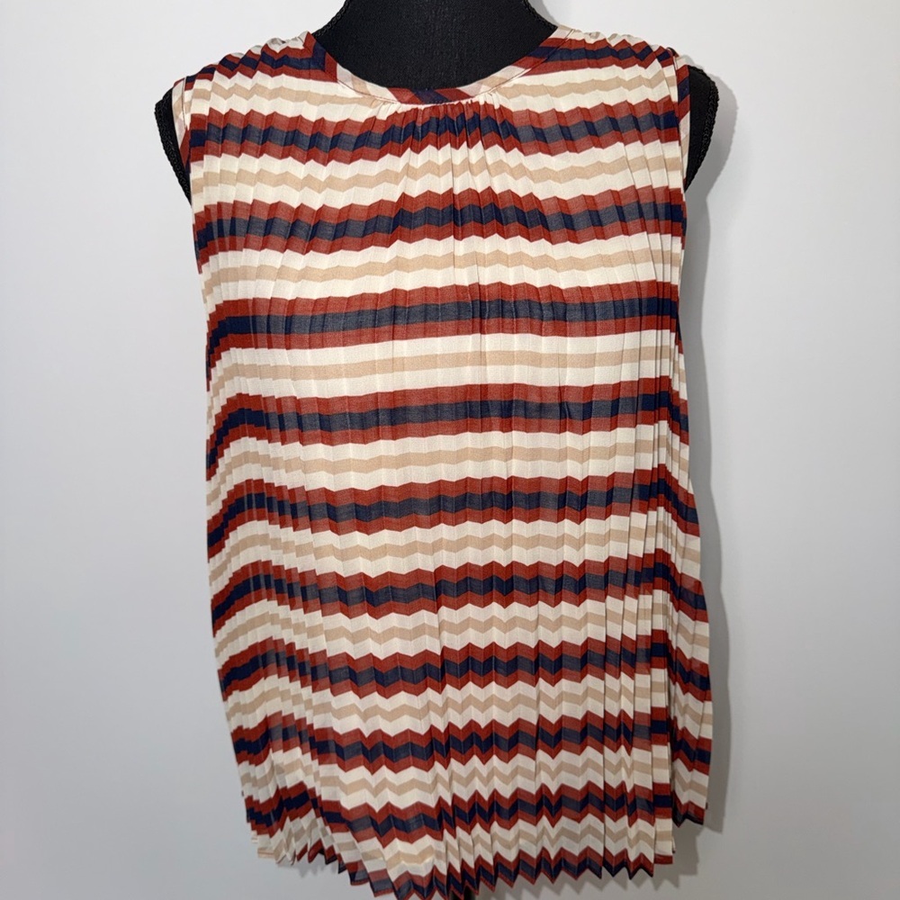 NWT Halogen Cream, Navy & Rust Pleated Sleeveless Top